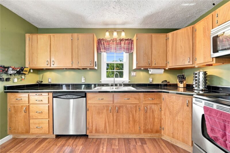 208 Stone Church Rd — photo 7