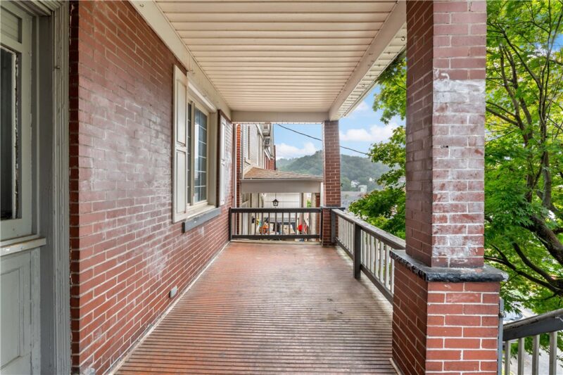 362 Kenney Ave — photo 5