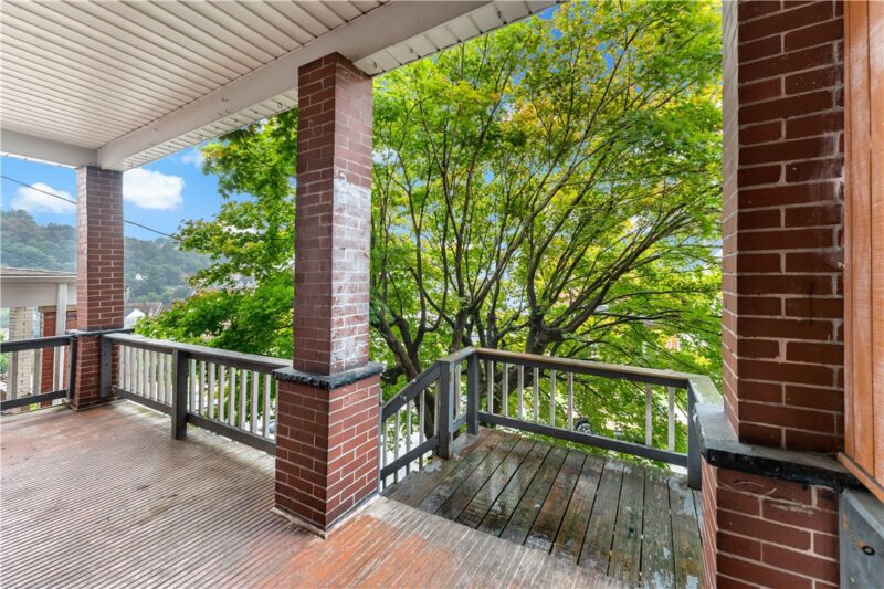 362 Kenney Ave — photo 6