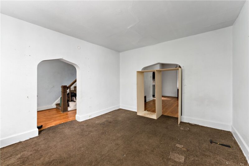 362 Kenney Ave — photo 7