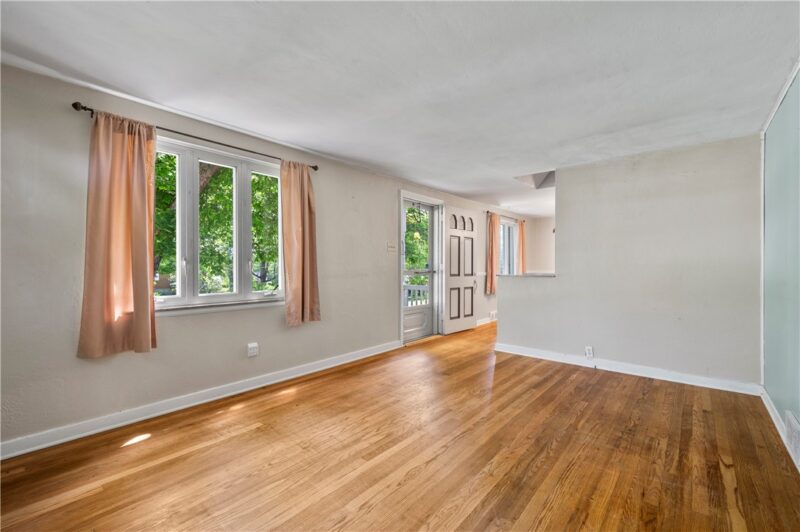 3210 Thornwood Dr — photo 3
