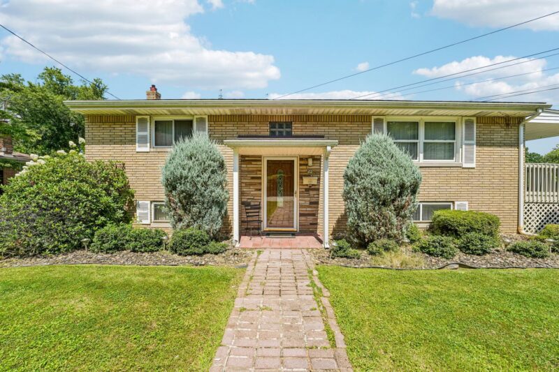 62 CENTRAL AVENUE — photo 3