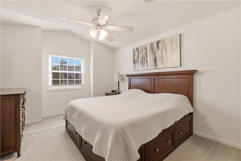875 Harrington Ln — photo 3