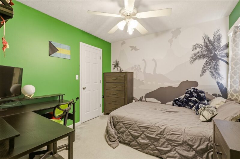 875 Harrington Ln — photo 4