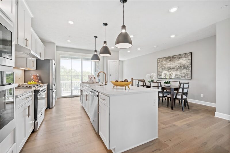 176 Breckenridge Court — photo 2