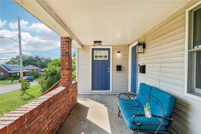 221 Rosecrest Dr — photo 5