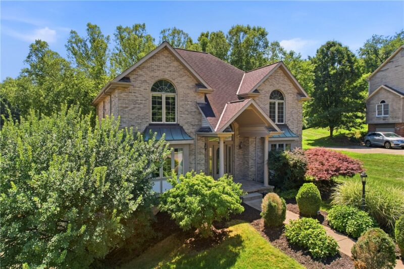 100 FIELD CLUB DRIVE WEST — photo 2