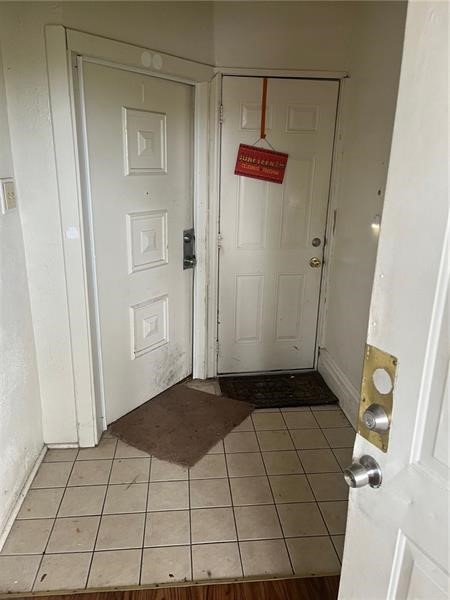 216 Langley Avenue — photo 3