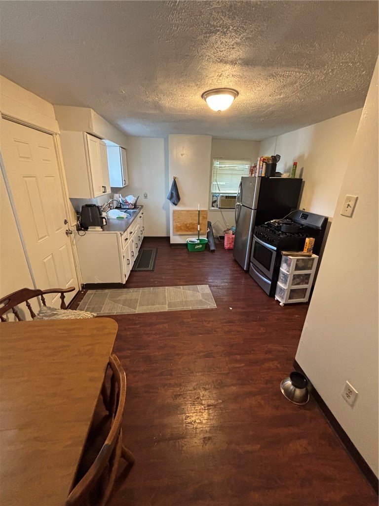 216 Langley Avenue — photo 6
