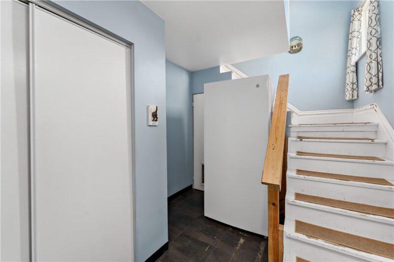 102 STEWART AVE — photo 4