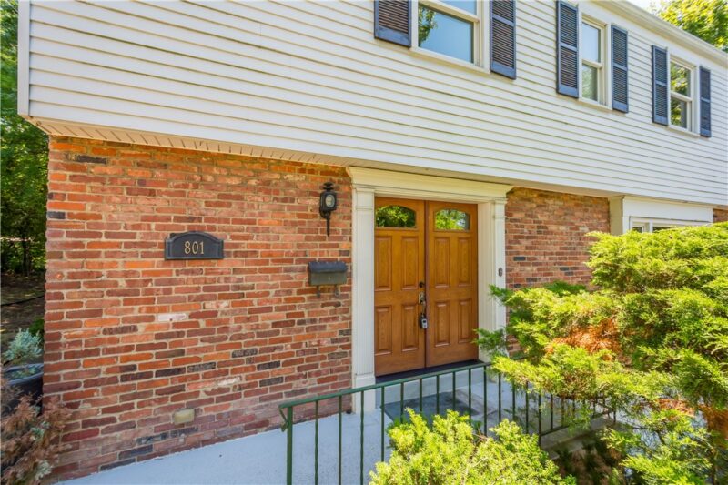 801 Hillaire Drive — photo 2