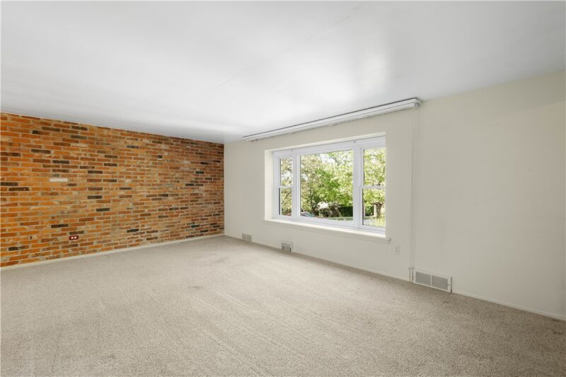 801 Hillaire Drive — photo 8