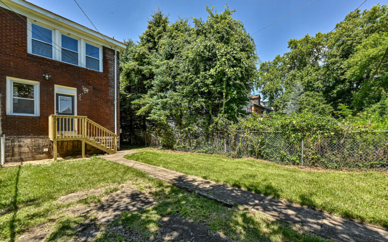 528 N St Clair STREET — photo 3