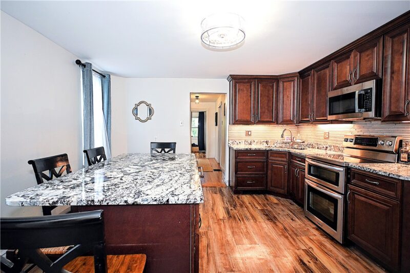 328 Bridge St. — photo 4