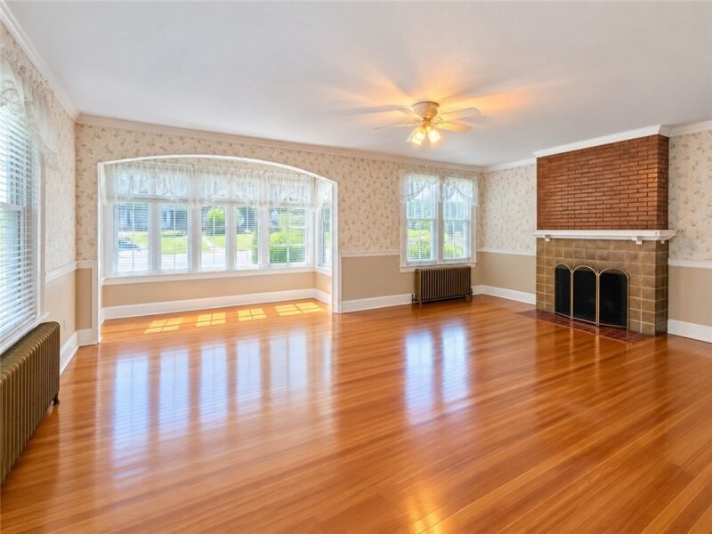 210 Washington Ave — photo 6