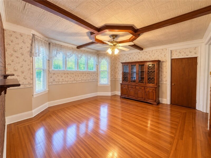 210 Washington Ave — photo 8