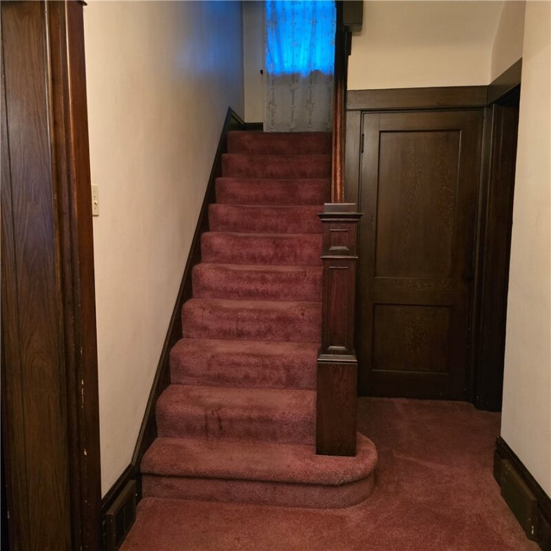 222 Lawrence Ave — photo 6