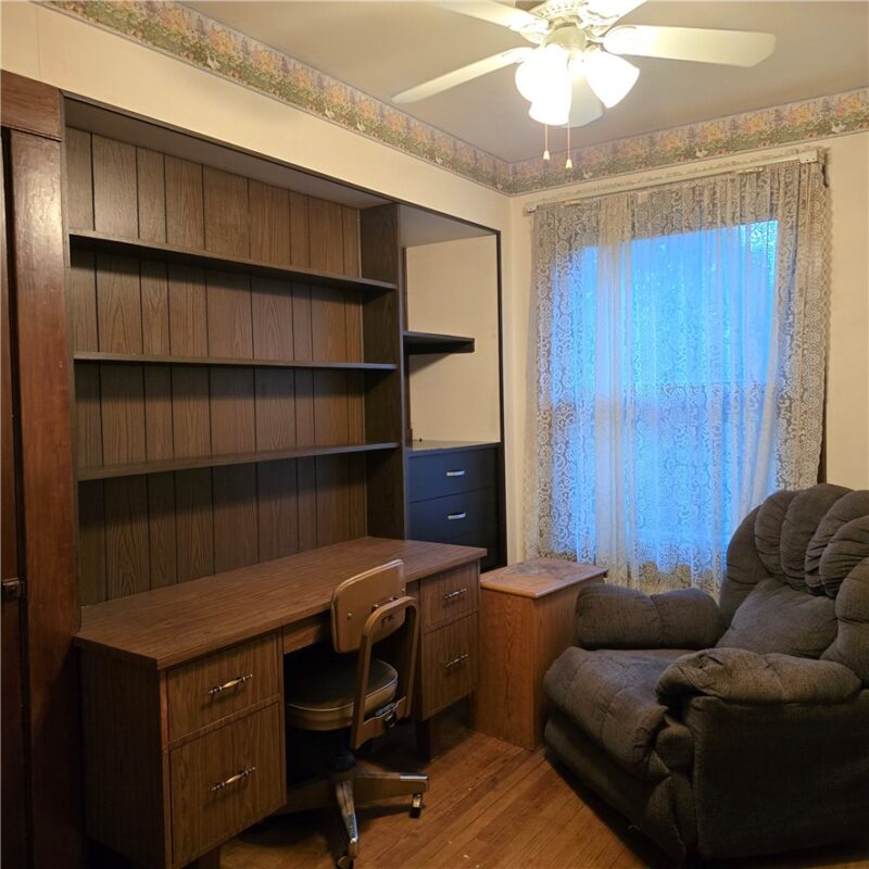 222 Lawrence Ave — photo 8
