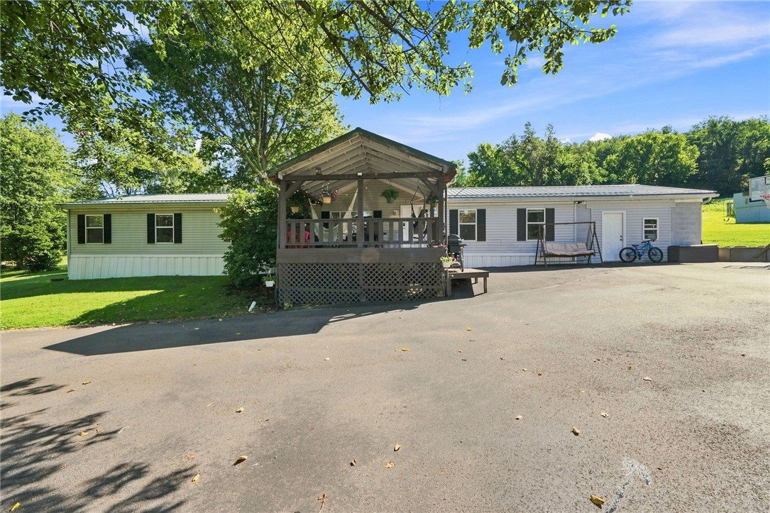 118 Francis Rd — photo 1