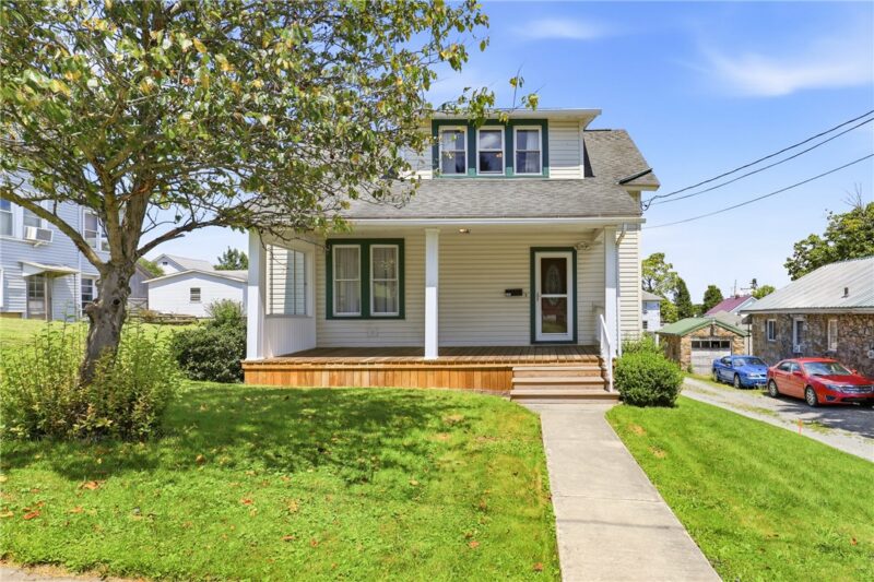 247 E Fairview St — photo 2
