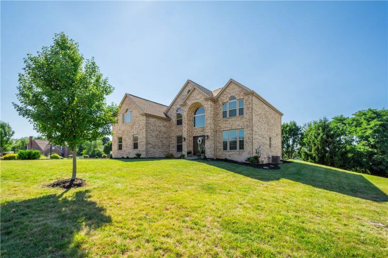 280 Palomino Dr — photo 2