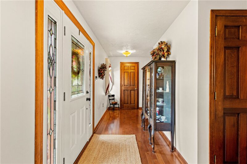 142 Longvue Drive — photo 6