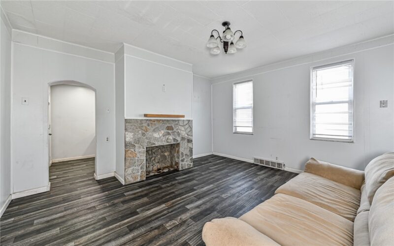 67 S 17th St — photo 3