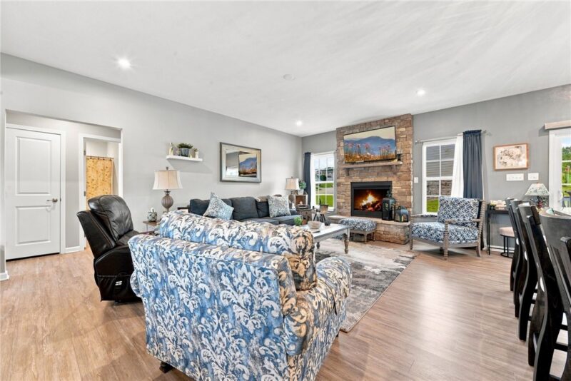 1006 Black Sands Dr — photo 5