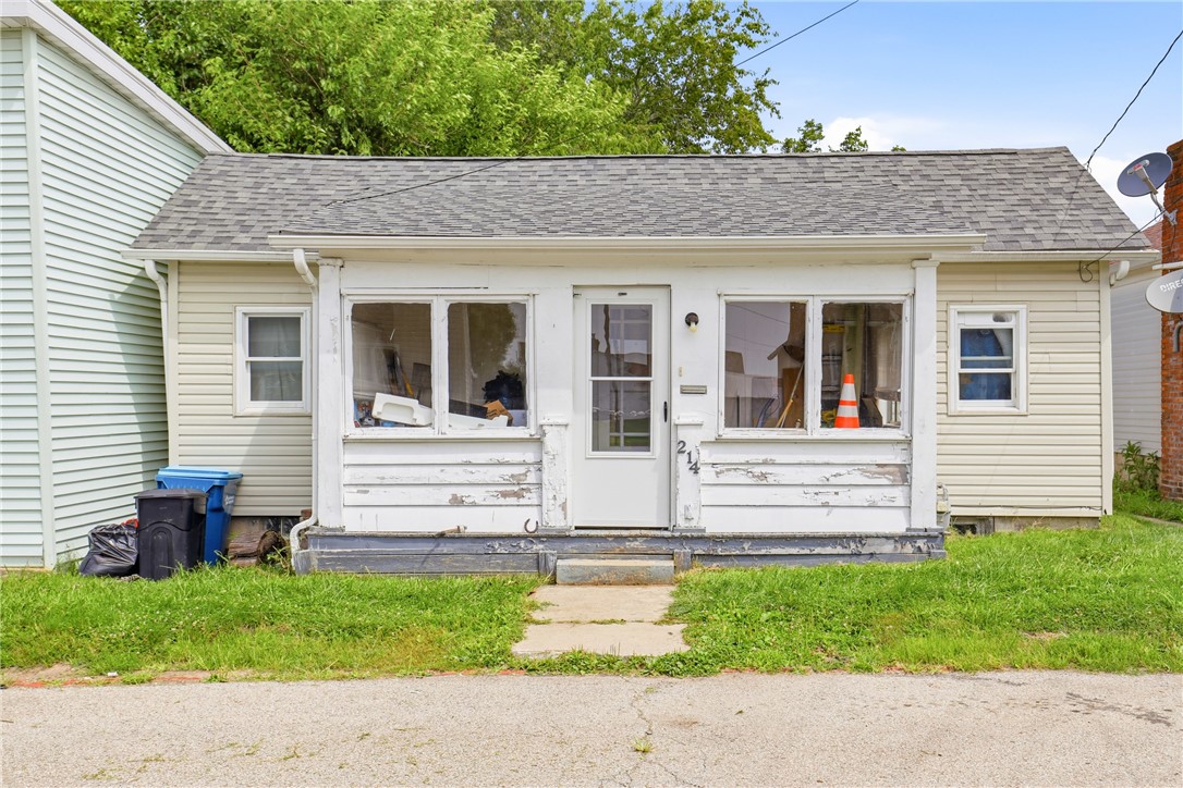214 W Vine St — photo 1