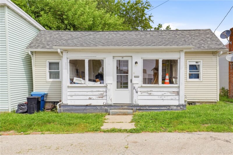 214 W Vine St
