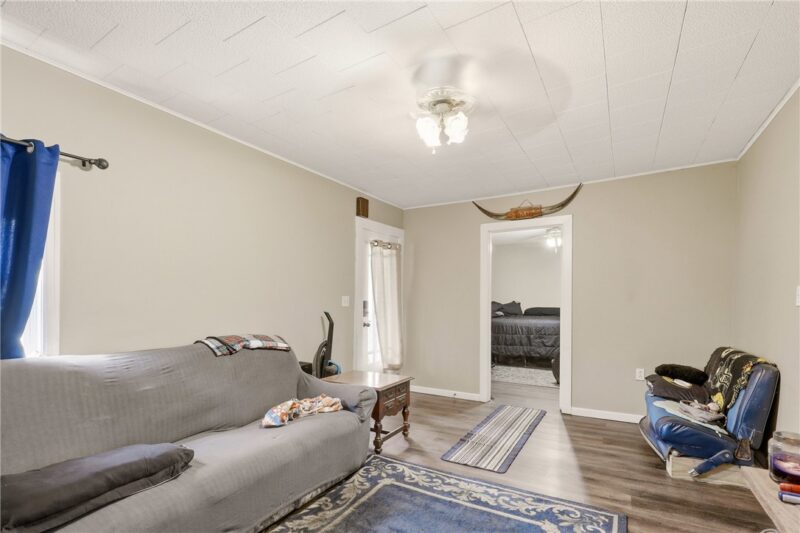214 W Vine St — photo 5