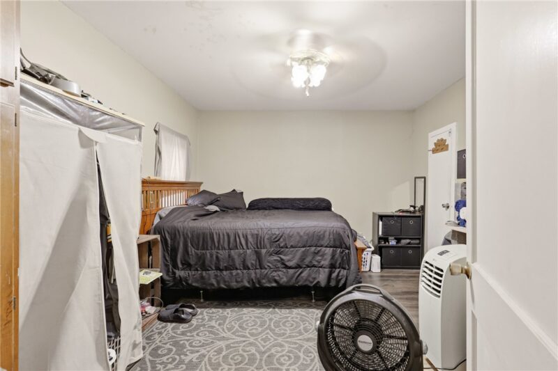 214 W Vine St — photo 6