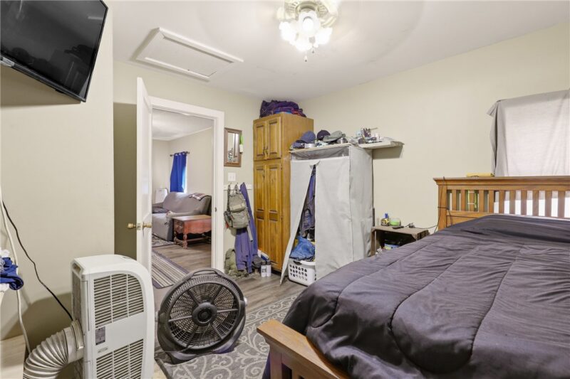 214 W Vine St — photo 7