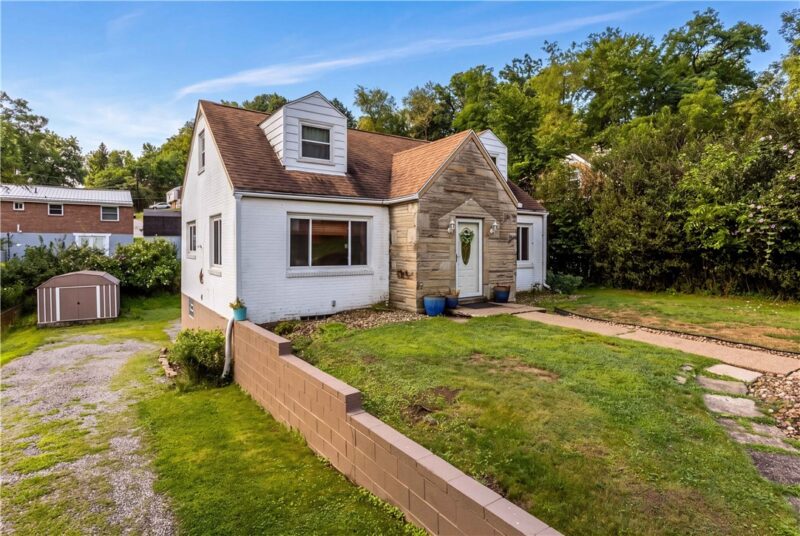 225 Bernardi Dr — photo 2