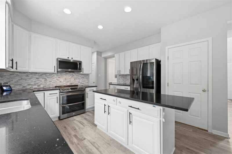 602 Meghan Ct — photo 2