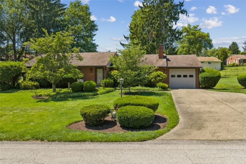 127 Allan Dr — photo 2