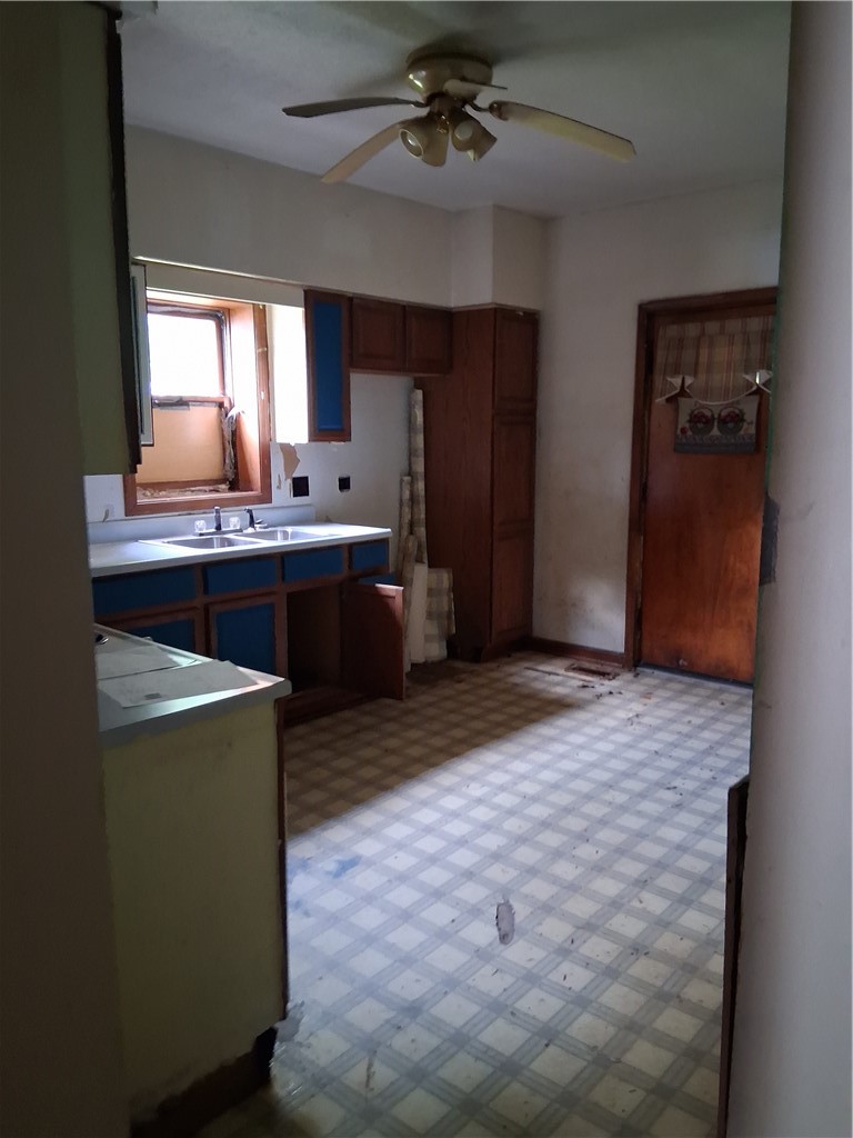 909 McLaughlin Run Road — photo 3