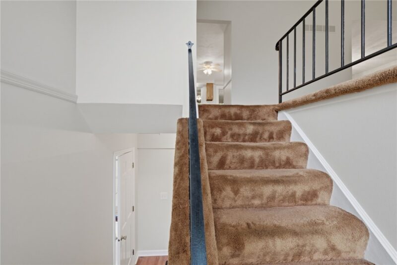 6150 Penn Dr — photo 2