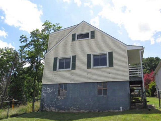 2345 Locust St — photo 2