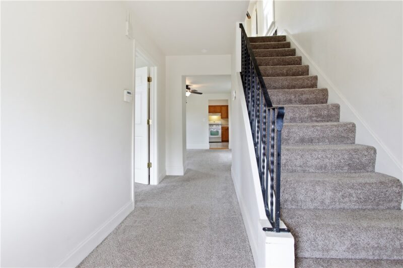 108 Katz St — photo 3