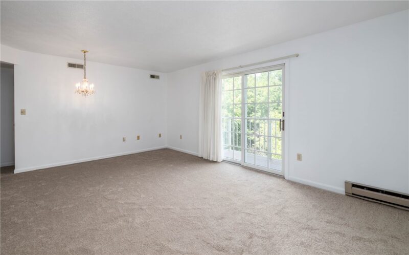 820 S Main St 303 — photo 2
