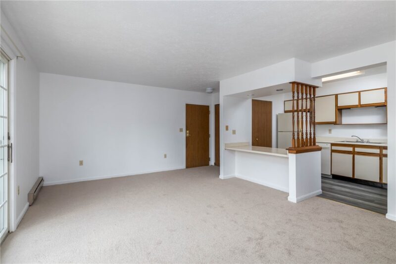 820 S Main St 303 — photo 3