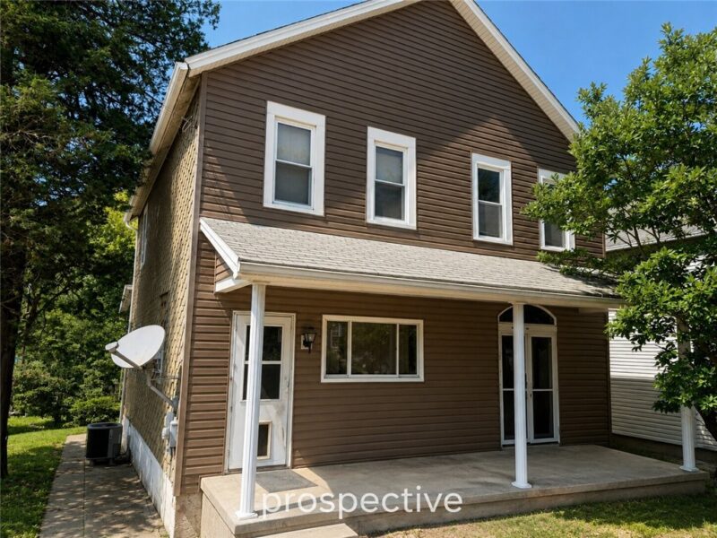 401 2nd St — photo 2