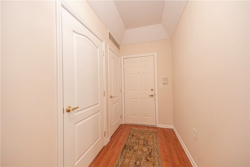 850 Hidden Ridge Crt 101 — photo 5
