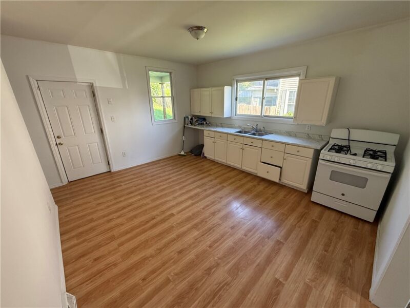 1218 Woodmont Ave — photo 8