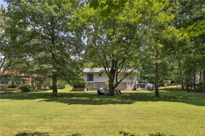 161 Margaret Dr — photo 4