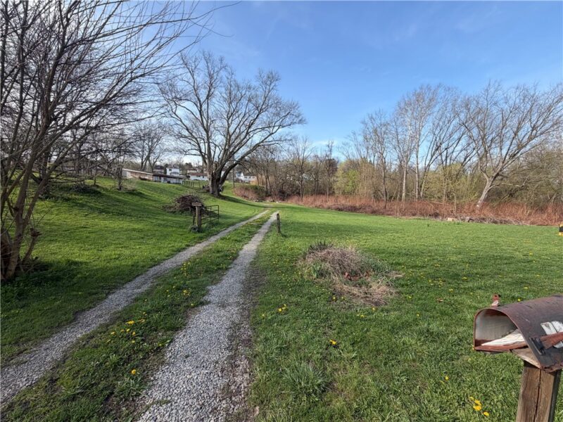 23 Hogsett Ln — photo 2
