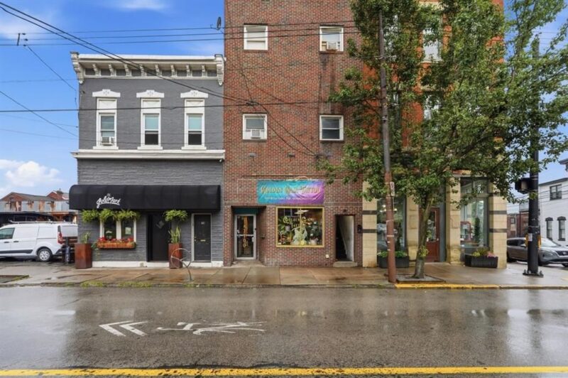4519 Butler STREET — photo 2