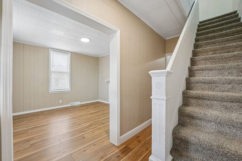 319 Bessemer AVENUE — photo 5