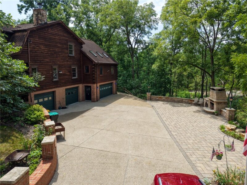 2978 HABERLEIN ROAD — photo 4